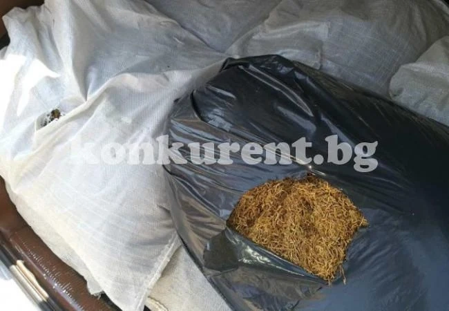 Откриха нелегален тютюн в колата на видинчанин