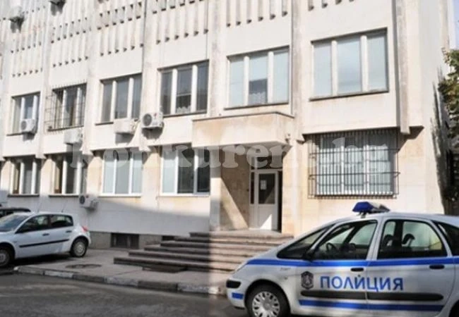 Монтанчанин паркира нередовно возило пред „Пътна полиция”