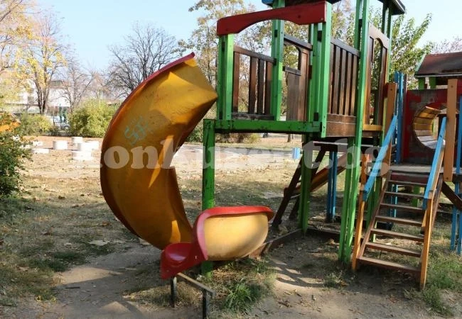 Отново вандализъм в парк „Владикина бахча” СНИМКИ