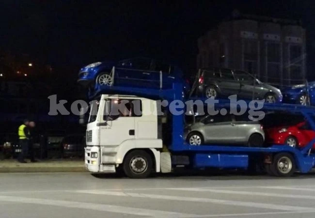 Автовоз прегази пешеходец (СНИМКИ)