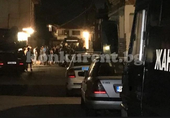 Задържаха петима след меле между ромски фамилии