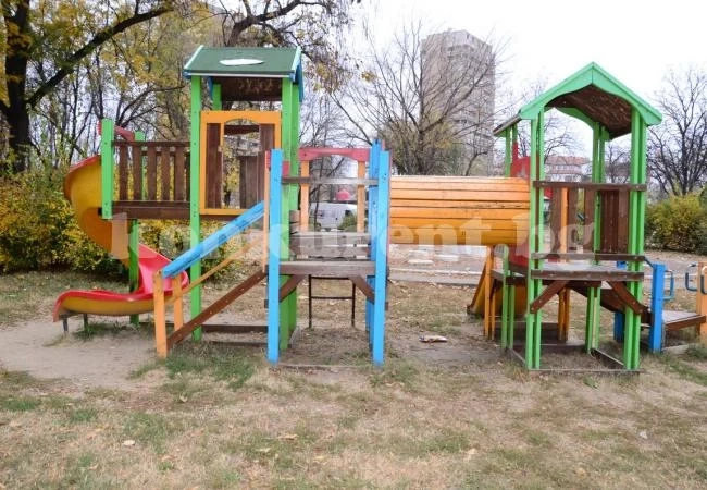 Възстановиха нанесените щети в парк „Владикина бахча“ СНИМКИ