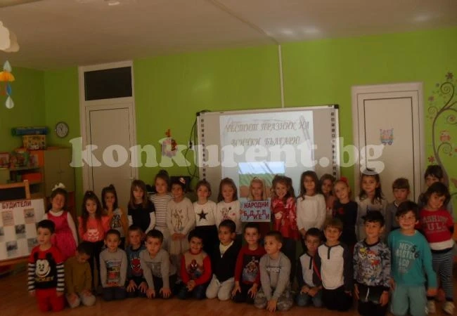 Хлапета от детска градина поговориха за будителите