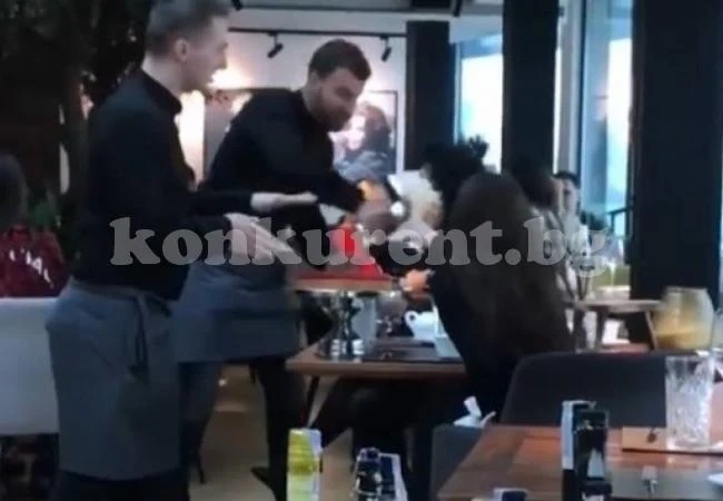 Обиден келнер заби торта в лицата на натруфени кифли (ВИДЕО)