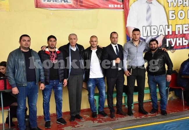 Калин Каменов награди изявени спортисти