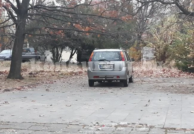 Да паркираш по врачански СНИМКИ