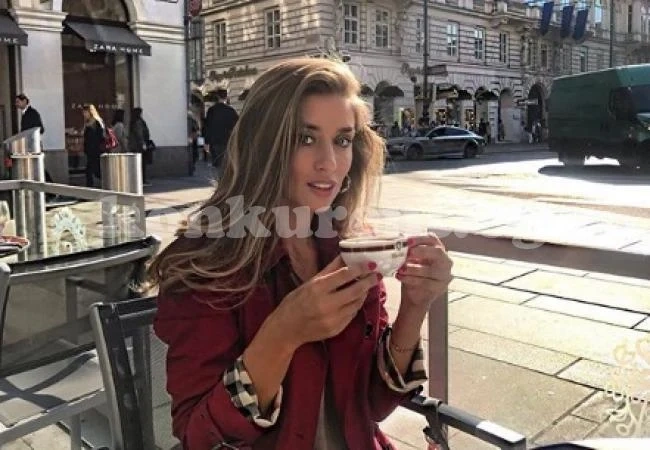 Саня забравя Ники Илиев във Виена! Ново гадже я глези с хотел за 1000 лв. на нощ