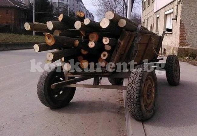 Спипаха каруца с незаконни дърва