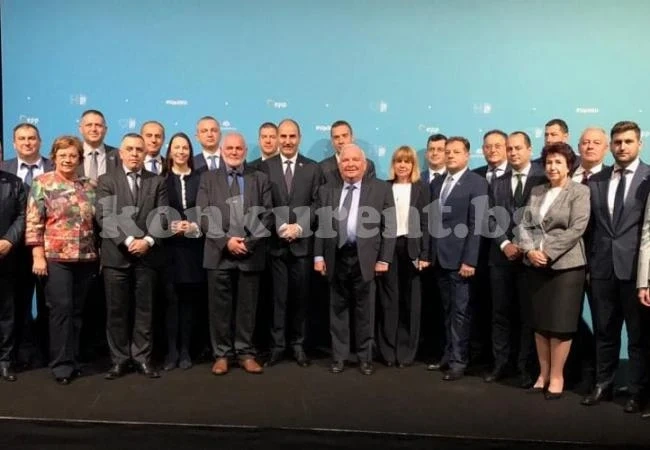 Жозеф Дол се срещна с кметовете на ГЕРБ