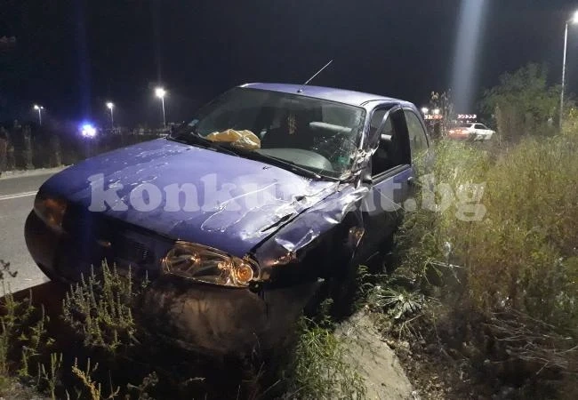 ОБНОВЕНА Пиян на мотика заби кола под ТИР на кръговото СНИМКИ