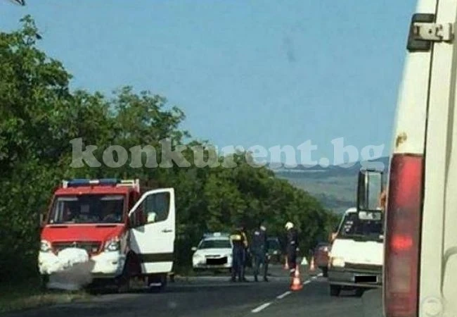 11 ученици бяха ранени при катастрофа на два автобуса