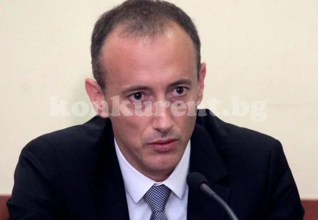 Министър Вълчев влиза в училища в Северозапада