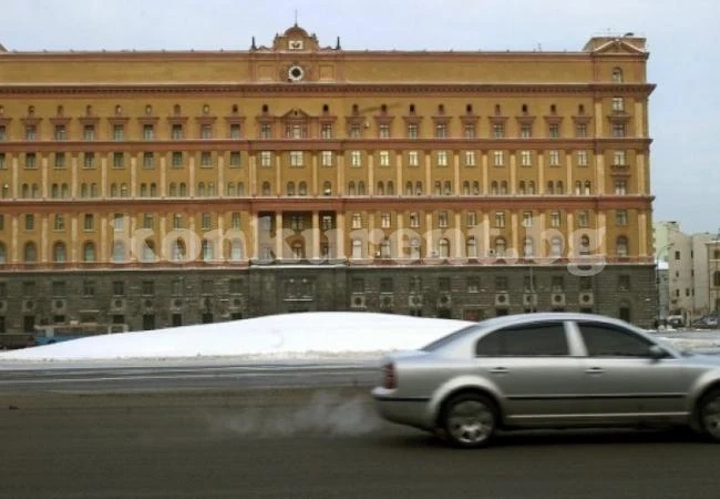 Скандално! Русия имала достъп до компютърен център, обработващ британски визи