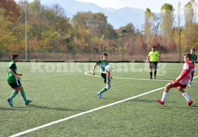 U15 с престижно реми във Варна, Мишката бележи, Пайо го гонят