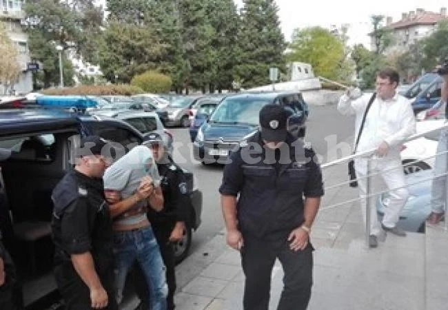 17 г. за внук, удушил дядо си с въже, намалиха присъдата на съучастника