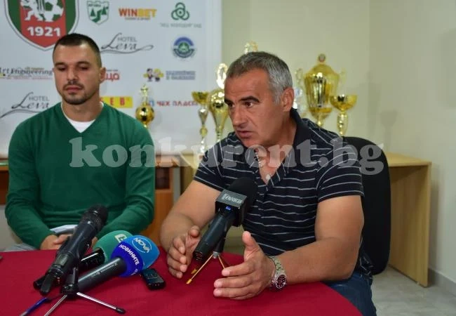 Сашо скри шапката на Славиша КОМЕНТАР