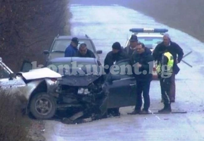 Обявен за издирване троен убиец, рита футбол на село и се шматка на свобода