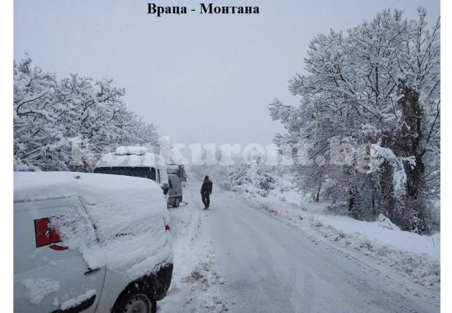 Аварирали ТИР-ове блокираха Северозапада