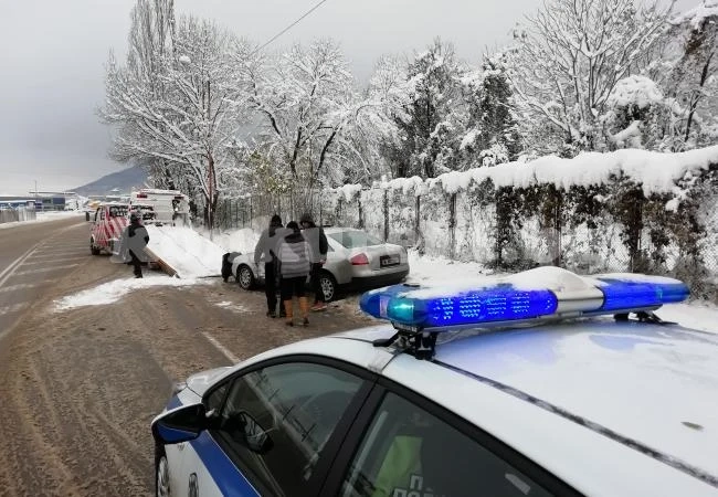 „Ауди“ катастрофира на оживен булевард във Враца СНИМКИ