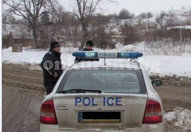 Полиция отново обсади Криводол