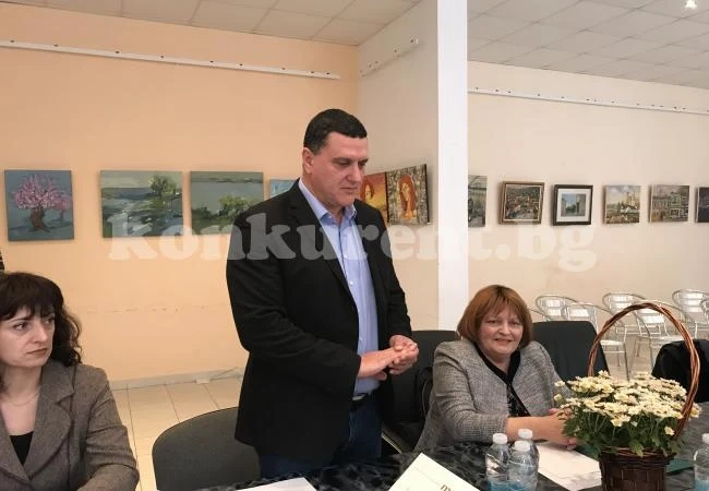 Представиха приема на ученици и в Оряхово