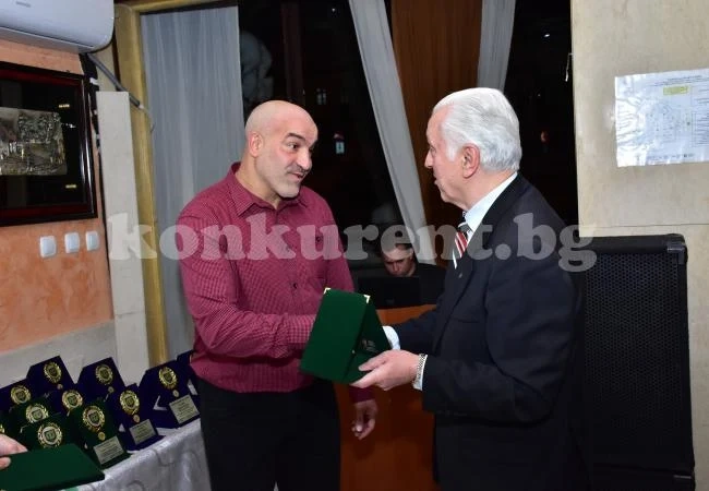 Наградиха Ботев заради \