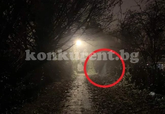 Силует на призрак бе заснет по време на нощна разходка (СНИМКA)