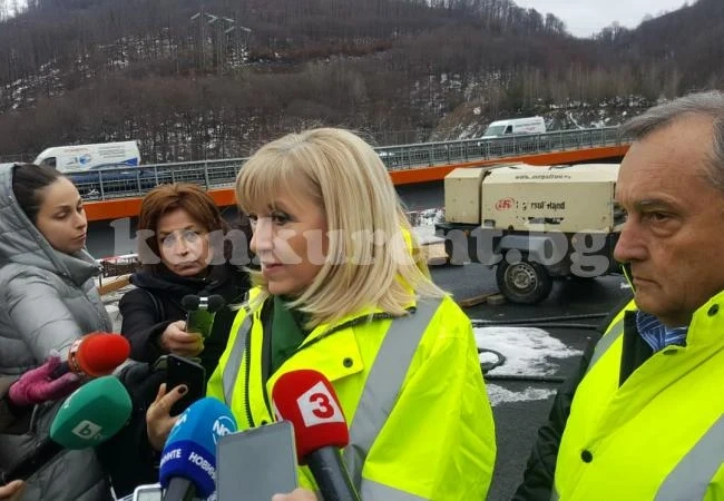 Министър Аврамова: Със 700 000 лева е ремонтиран мостът на Ботуня