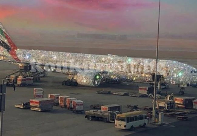 Потребители побесняха след СНИМКА на диамантен самолет на Emirates