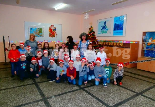 Коледни инициативи в СУ „Никола Войводов“