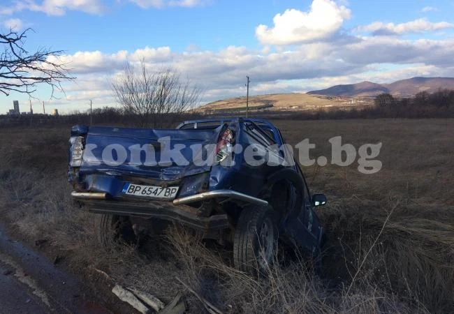 ТИР помете джип на Е79 СНИМКИ
