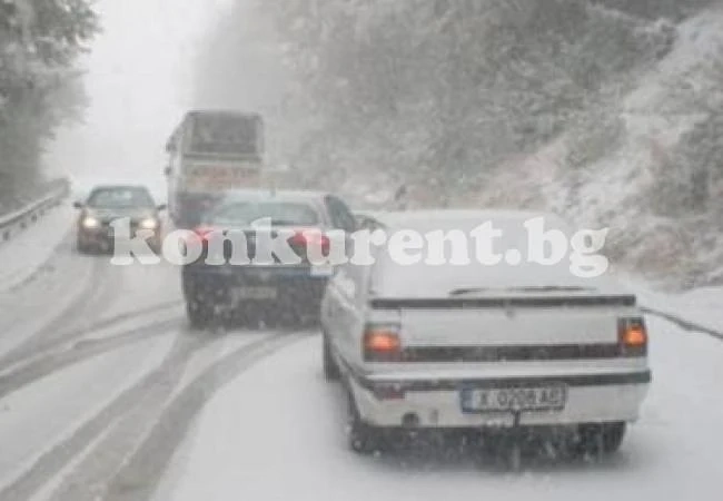 ТИР-ове блокираха пътища