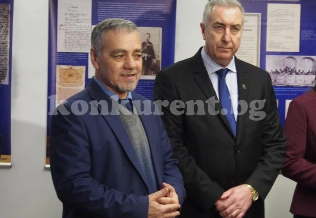 Кмет и евродепутат откриха интересна изложба
