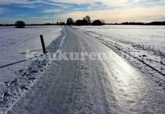 Поледица скова пътя между Враца и Оряхово, най-страшно е край...