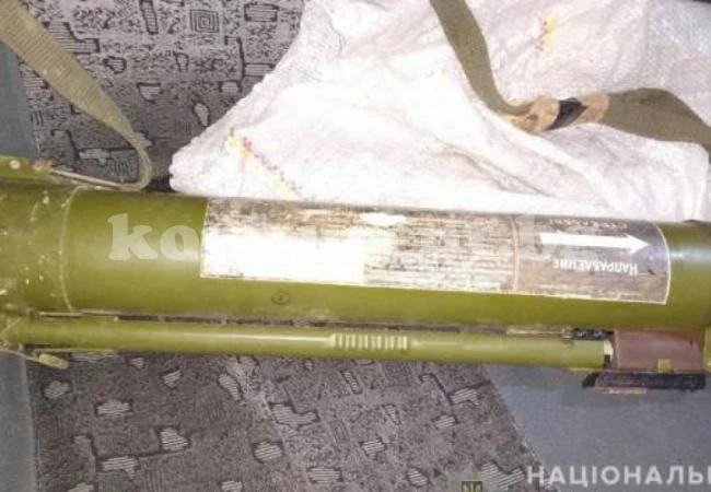 Мъж забрави ръчен гранатомет на задната седалка в такси