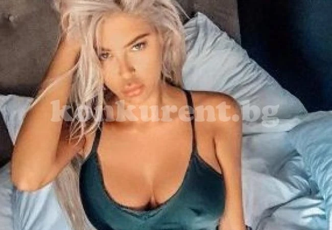 Андреа се пусна гола след скандала с фотошопа (СНИМКА 18+)