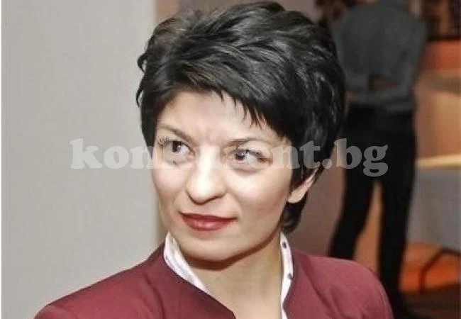 Десислава Атанасова: Гласувахме 145 закона за по-добър живот на гражданите през 2018 г.