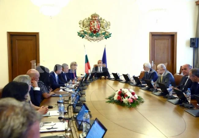 Днес в Министерски съвет ще ври и кипи, решава се...