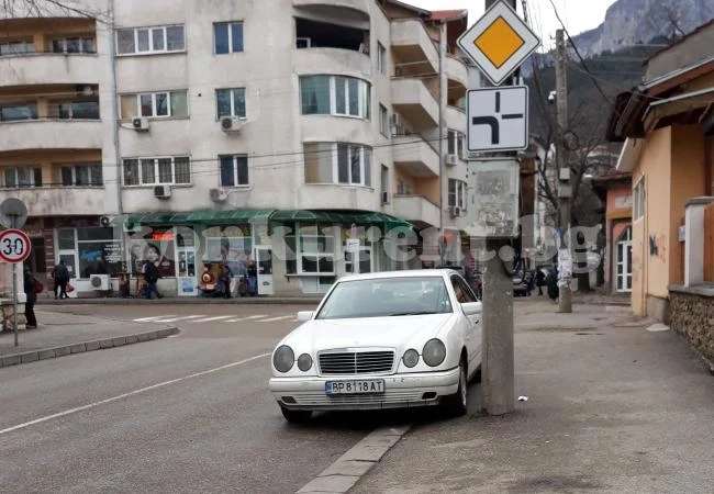 Да паркираш по врачански