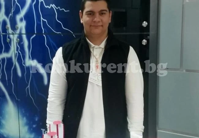 Ученик получи златен медал с проект за пешеходна пътека, създаваща електричество