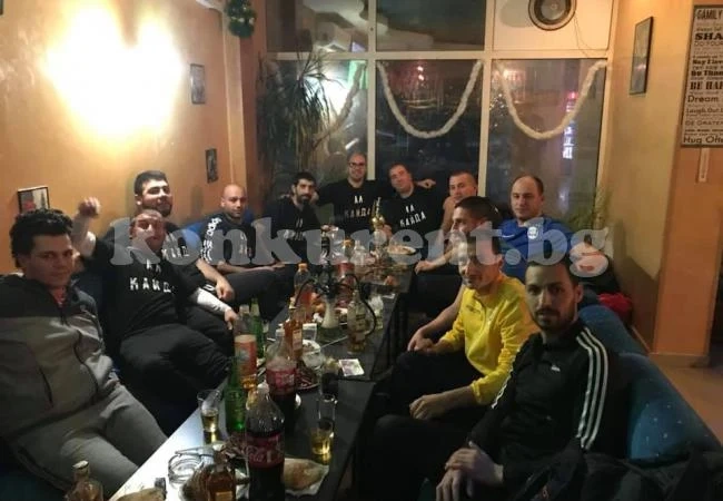 Ал Кайда се утеши за загубения финал с банкет, сред лауреатите са Елвиса и Кануто