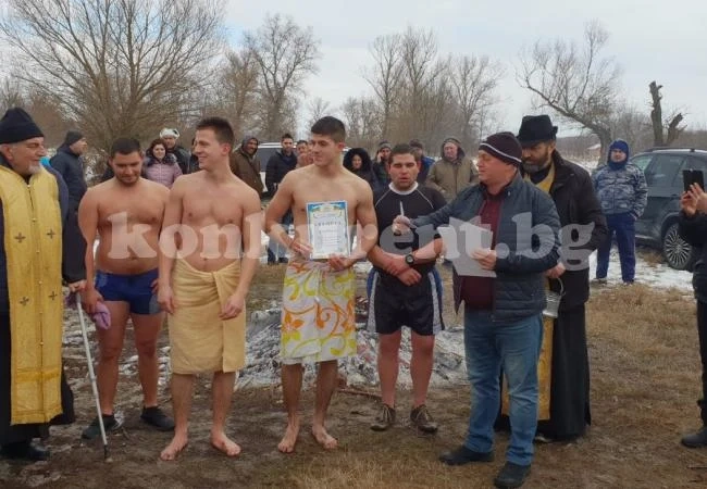 Кмет награди смелчаци в Манастирище СНИМКИ