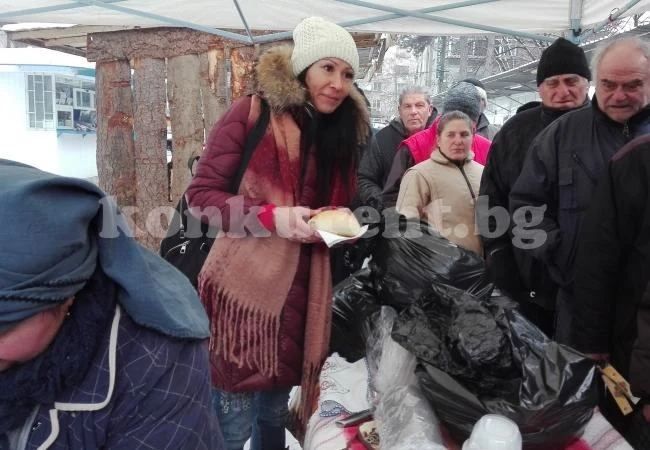 Предприемачи нахраниха 200 човека с топъл обяд
