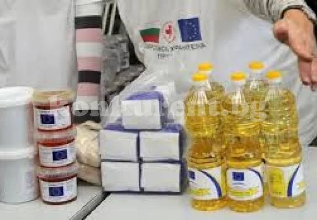 Вижте откога раздават храни на бедни в Монтанско