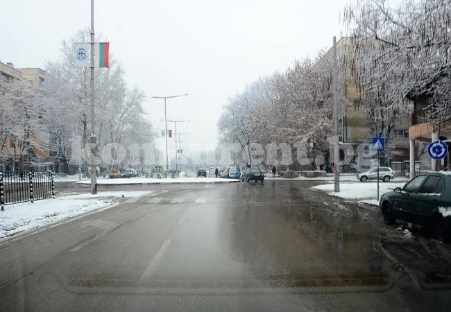 Цяла нощ снегорините не спират във Видин