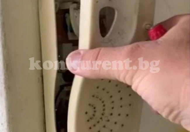 Мъж намери нещо потресаващо в стационарен телефон (СНИМКИ/ВИДЕО)