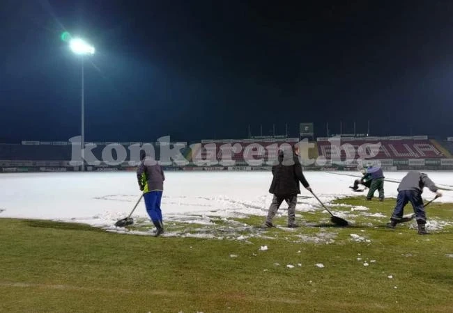 Последно! Ботев играе днес с Дунав от 14 ч., изчистиха терена