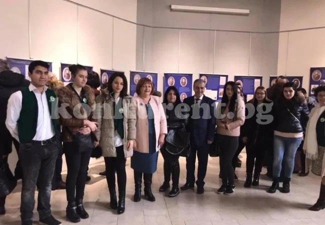 Голям интерес към изложба в РИМ-Враца СНИМКИ