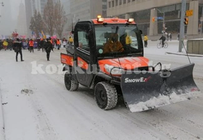 Празник на снега в Канада беше прекъснат заради сняг
