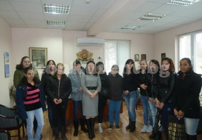 В Борован и Малорад почетоха акушерките СНИМКИ